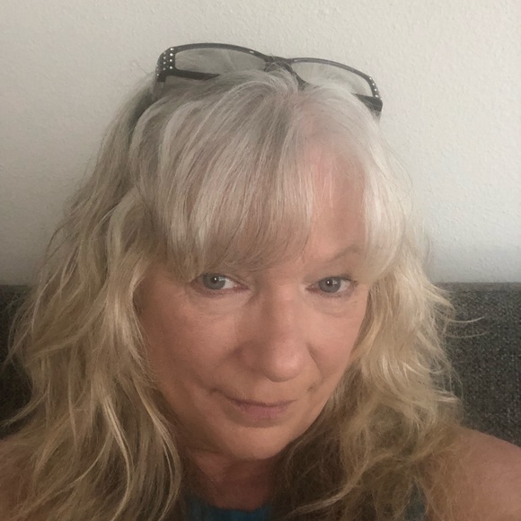 Meet your Posher, Patricia - Picture 1 of 1